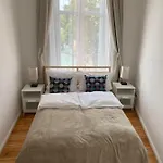 Grosszuegiges 2-zimmer-appartement Im Zentrum Von Direkt An Der Havel *