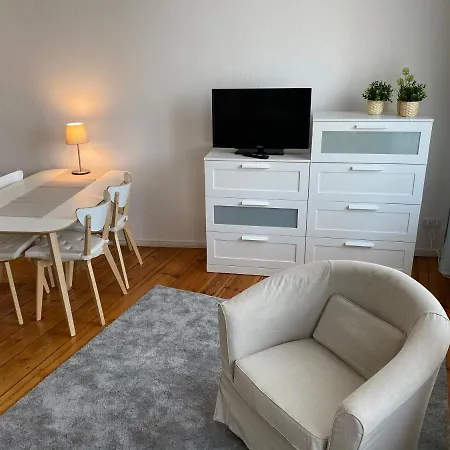 Grosszuegiges 2-zimmer-appartement Im Zentrum Von Direkt An Der Havel * Poczdam